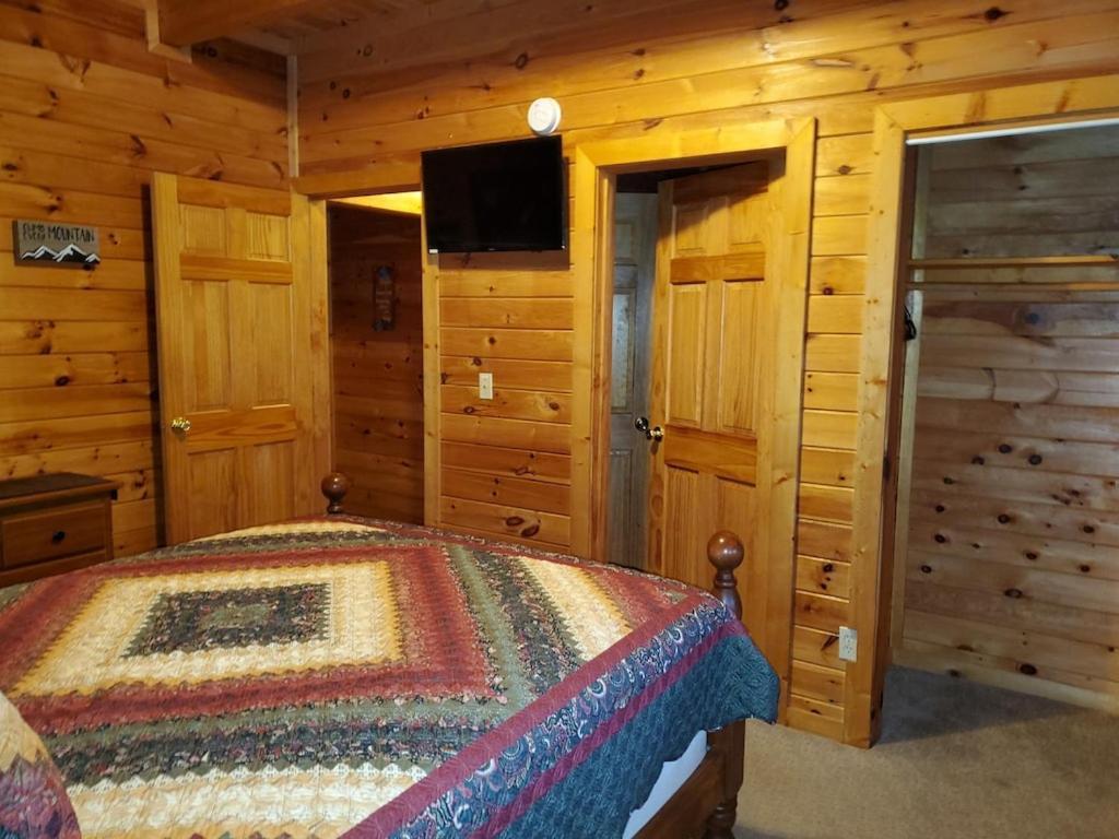 Story Brook: Beautiful True Log Cabin! Close To Dollywood, State Park, And More! Sevierville Esterno foto