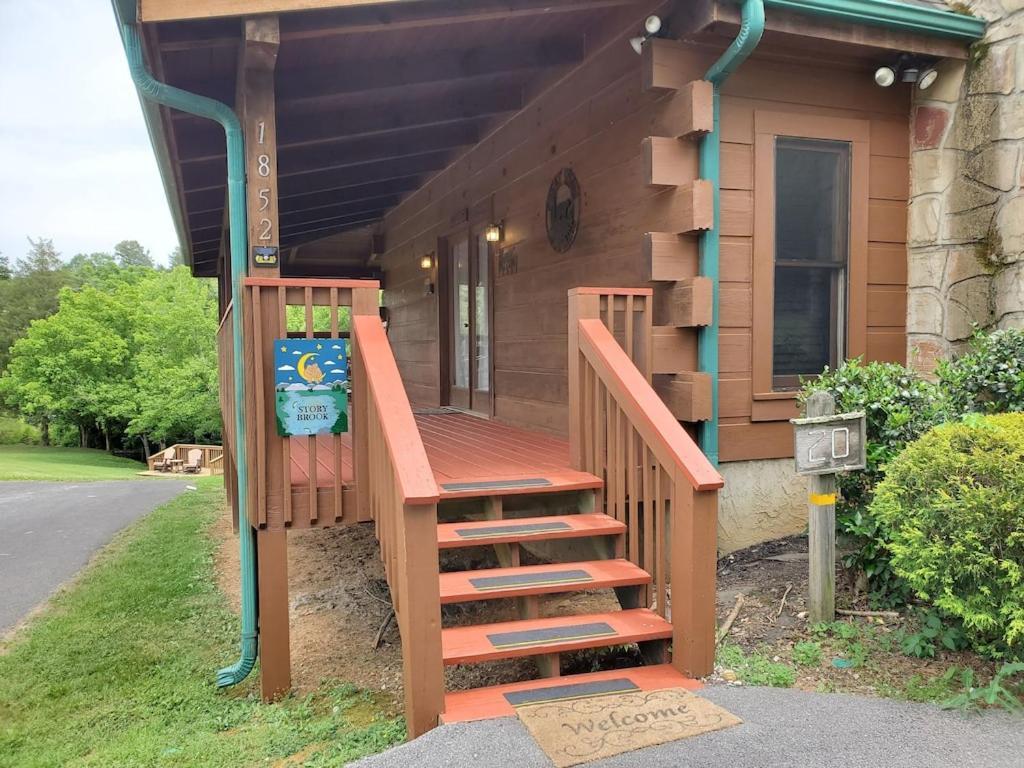 Story Brook: Beautiful True Log Cabin! Close To Dollywood, State Park, And More! Sevierville Esterno foto